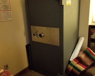 Gun Safe/Vault