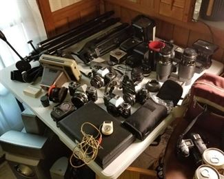 Cameras and accessories 
Binoculars 