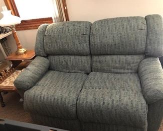 LOVESEAT 