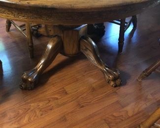 LOVE THE FEET ON THIS WOOD KITCHEN TABLE 