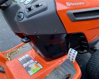 Husqvarna Lawn Tractor Mower YT48XLS 48" Deck 26hp Kohler 7000