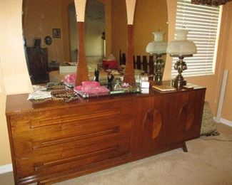 Vintage walnut bedroom set with 3 oval mirrors all pieces matching set