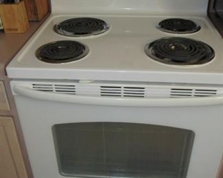 GE Self Cleaning Range