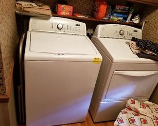 LIKE NEW KENMORE HIGH EFFICIECY WASHER AND GAS DRYER