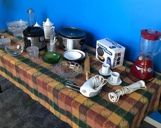 Large variety of kitchen gadgets