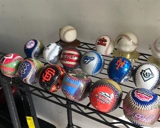 Commemorative baseballs