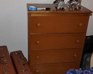 furniture chest of drawers