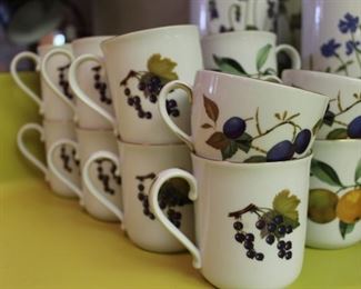 entertainment evesham mugs