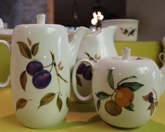 entertainment evesham royal worchester tea coffee