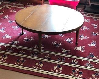 Mid Century Hooker drop leaf/round coffee table