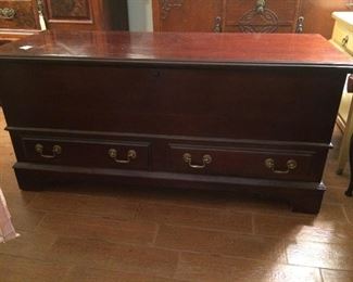 Lane blanket chest