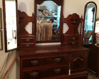 mirrored chest of drawers
