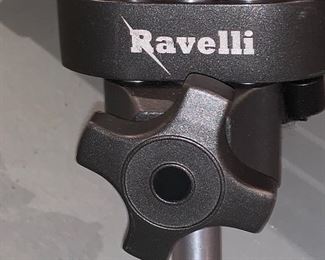 Professional Photography equipment - Ravelli Tripod