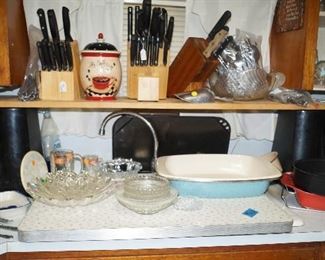Paula Deen pan, knives, corning ware