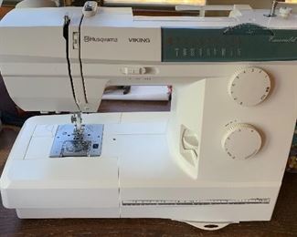 Viking sewing machine 
Model Husquarna Emerald 118