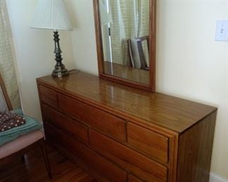 Bassett dresser with mirror!