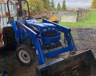 2007 New Holland TC30 with 400 Hours