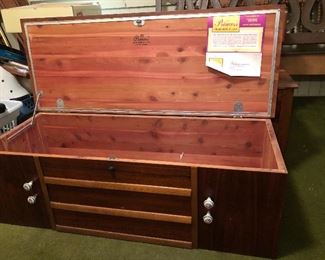 Lane “Princess” cedar chest