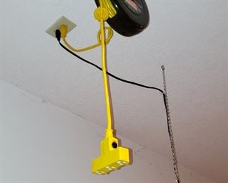 Retractable extension cord