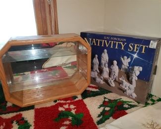 Display case, Nativity set.