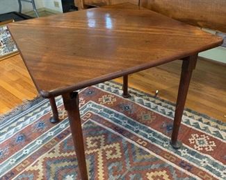 corner table, drop leaf, napkin fold, diagonal, antique