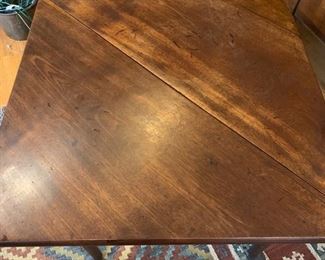 corner table, drop leaf, napkin fold, diagonal, antique