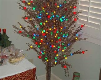 Western-inspired Christmas tree