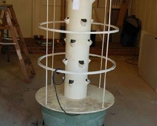 Tiered hydroponic planter