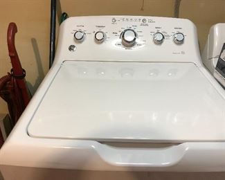 Almost new, approx 1 year old, Fantastic GE heavy duty washer and dryer!!
