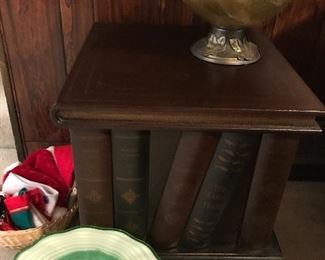 Fantastic fun book themed side table with drawer in great condition along side lovely handblown art glass plate and ex-large decor bowl