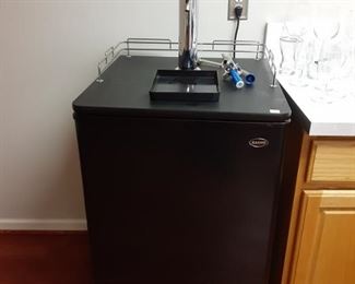 Sanyo Kegerator