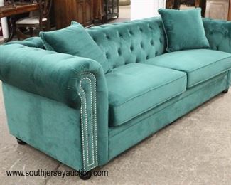  NEW Contemporary Decorator Button Tufted Upholstered Sofa with Decorative Pillows

Auction Estimate $300-$600 – Located Inside 