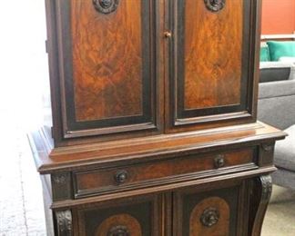  ANTIQUE Walnut 4 Door 1 Drawer Carved Bunn Feet with Scrolling Carving Blind Door China Cabinet

Auction Estimate $100-$300 – Located Inside 