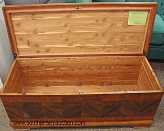 VINTAGE CLEAN Burl Walnut Cedar Chest

Auction Estimate $100-$300 – Located Inside