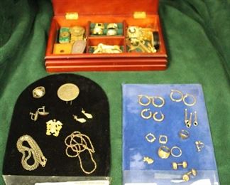 Selection of Marked Sterling and 14 Karat Gold Jewelry

Auction Estimate $100-$300 – Located Glassware