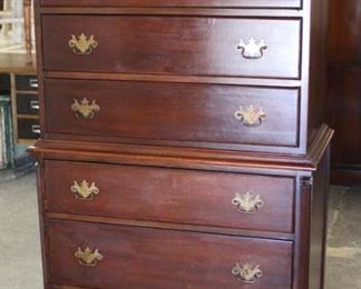  SOLID Mahogany 8 Drawer High Chest

Auction Estimate $200-$400 – Located Inside 