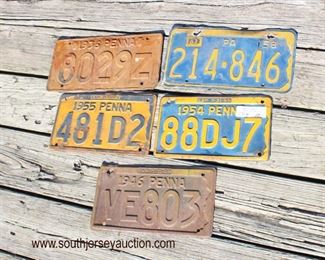  Selection of VINTAGE Collector License Plates

Auction Estimate $20-$100 