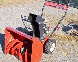   “MTD Yard Machine” 5/22 2-Stage Tecumseh Products 22” Snow Blower

Auction Estimate $100-$400 – Located Field 