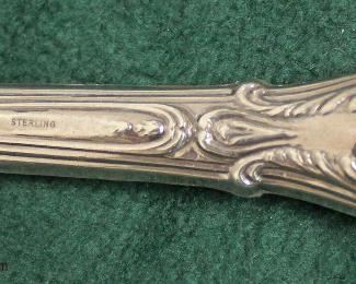  5 Pieces of Sterling Handle Serving Utinsels Pieces

Auction Estimate $50-$100 – Located Glassware 