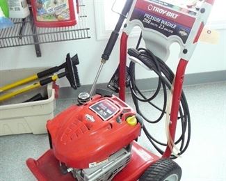 Troy Built 2550 Psi Pressure Washer