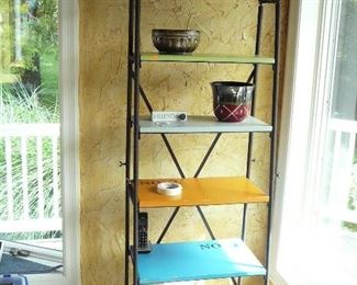 Contemporary 5 shelf unit - each shelf is numbered 1-5