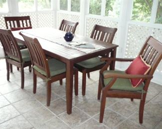 6 Piece Wooden Garden table and Chairs