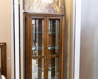Lighted Curio!