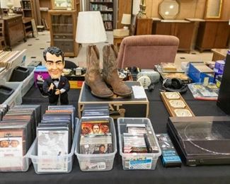 See Dean Martin back there?? Those Ariat cowboy boots are new - 10D - receipt still with them!