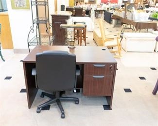 NICE smaller executive desk - excellent condition!