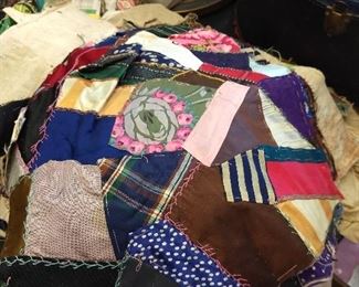 Lots of Antique Quilts and Quilt Tops