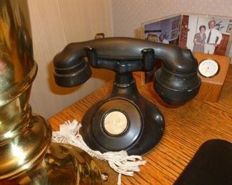 Neat old phone