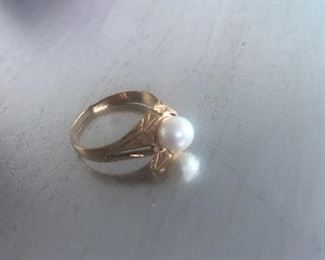 14K and pearl ring $150