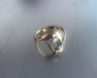 Vintage 14K gold Diamond, Emerald and  opal ring  $300