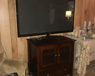 Flat Screen Samsung TV and Stand